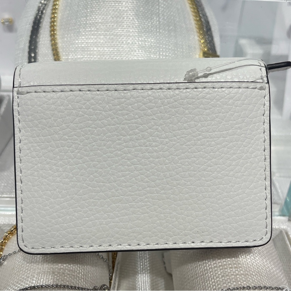 MICHAEL KORS Carson Small Pebbled Leather Wallet
Optic White 
NWT - Picture 12 of 16